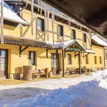 Chlustov Apartment *