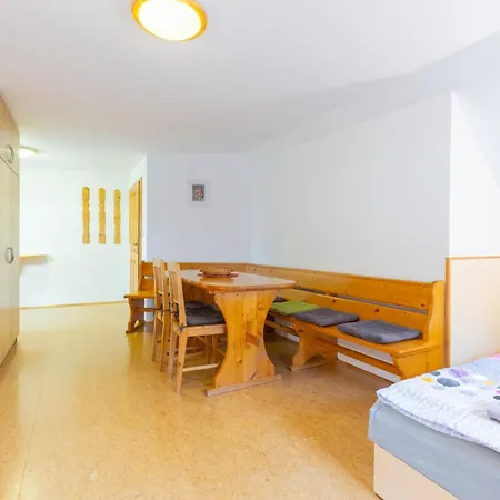 Chlustov Apartment *